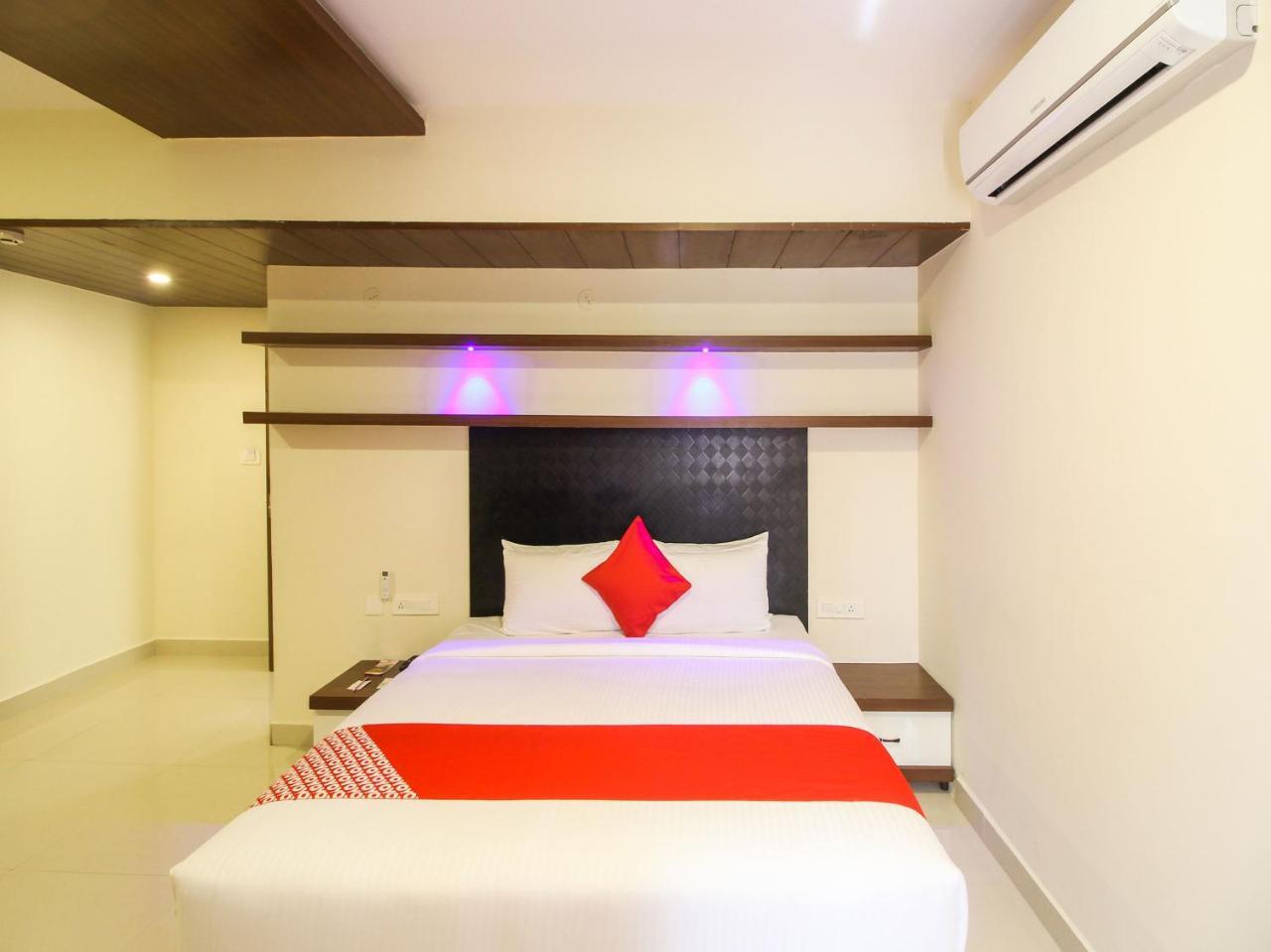 Rio Meridian Hotel Mysore Luaran gambar