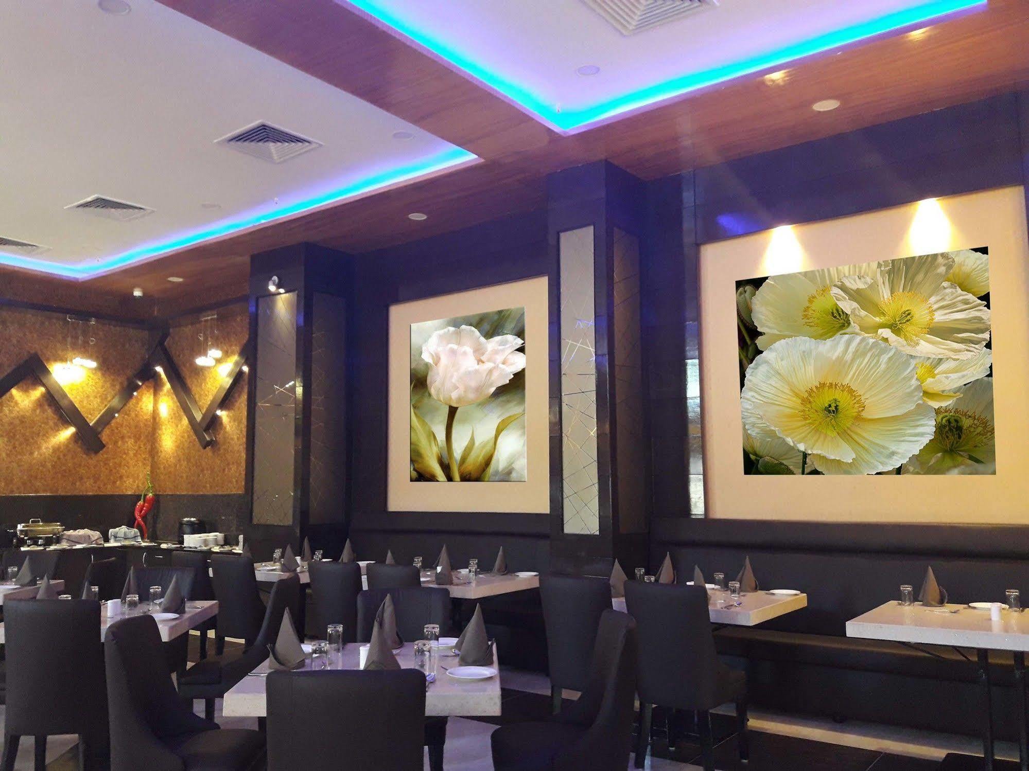 Rio Meridian Hotel Mysore Luaran gambar