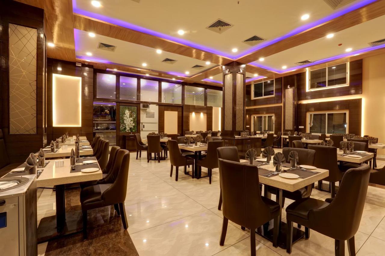 Rio Meridian Hotel Mysore Luaran gambar