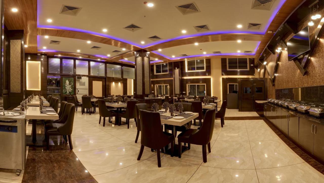 Rio Meridian Hotel Mysore Luaran gambar
