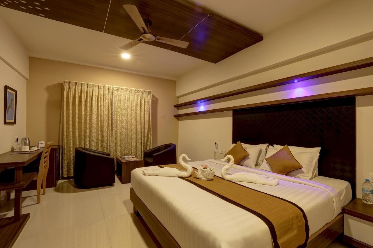 Rio Meridian Hotel Mysore Luaran gambar