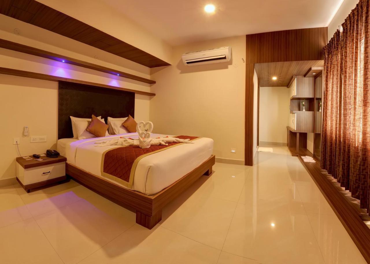 Rio Meridian Hotel Mysore Luaran gambar